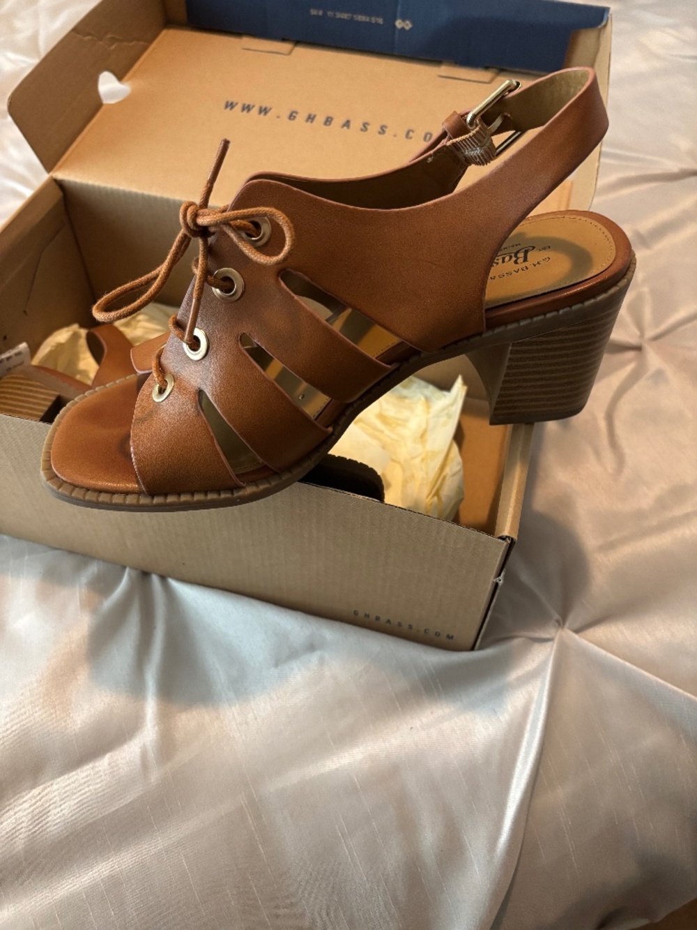 Women sandals